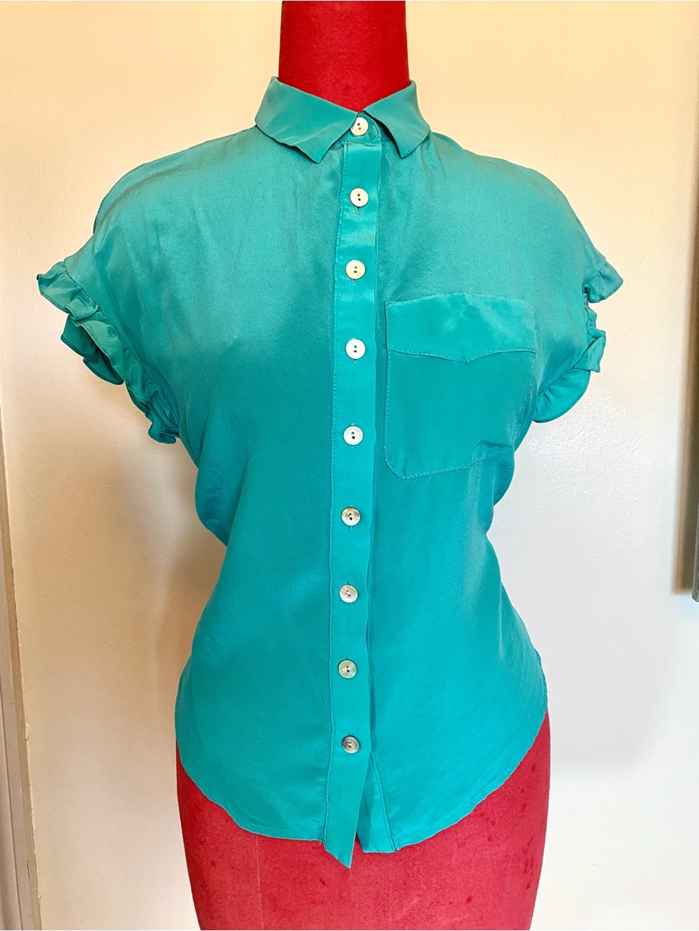 🩵 100% Silk Designer Top - Vintage 🩵
